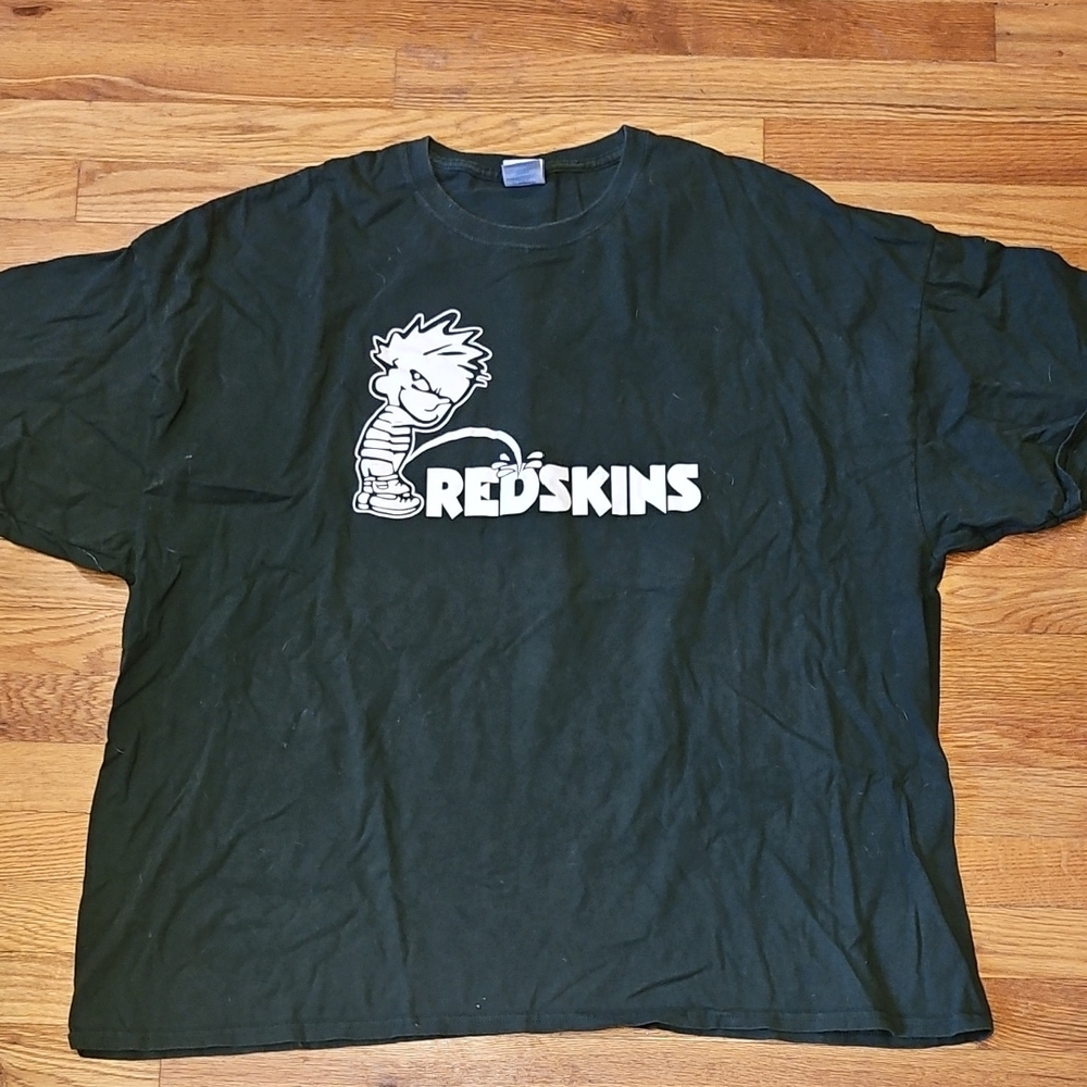 Gildan Black Graphic Tee